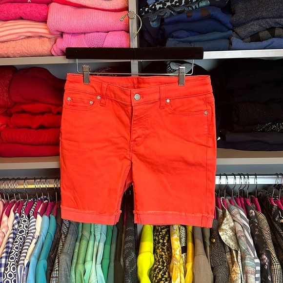 Talbots size 2 red 7” denim Bermuda shorts - Picture 1 of 3